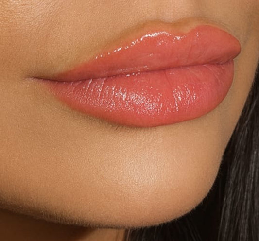 MAIDIE - WHAT THE LIP KIT