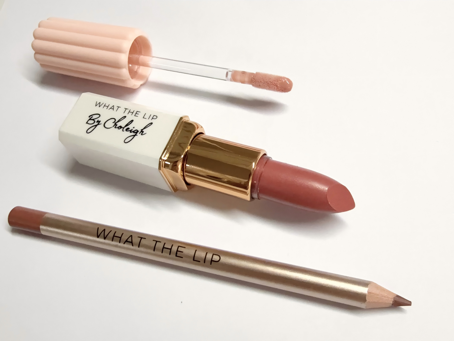 MAIDIE - WHAT THE LIP KIT